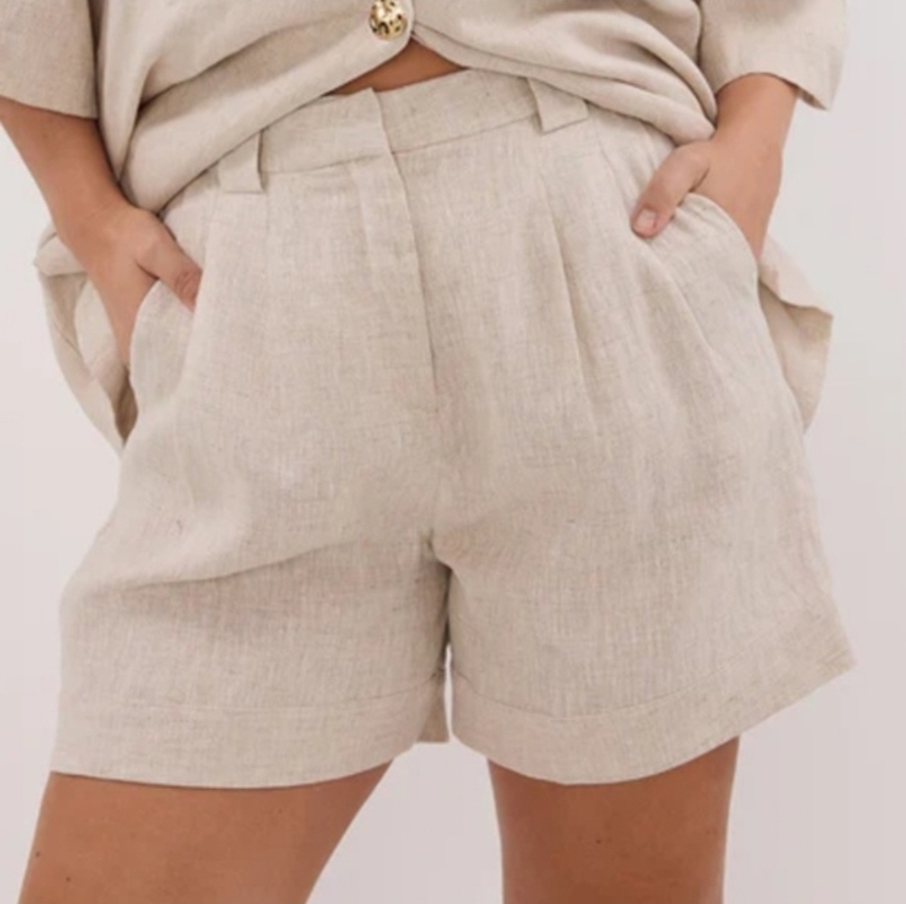Dissh Alondra High Rise Tailored Pleated Natural Linen Shorts in Neutral Ecru 6